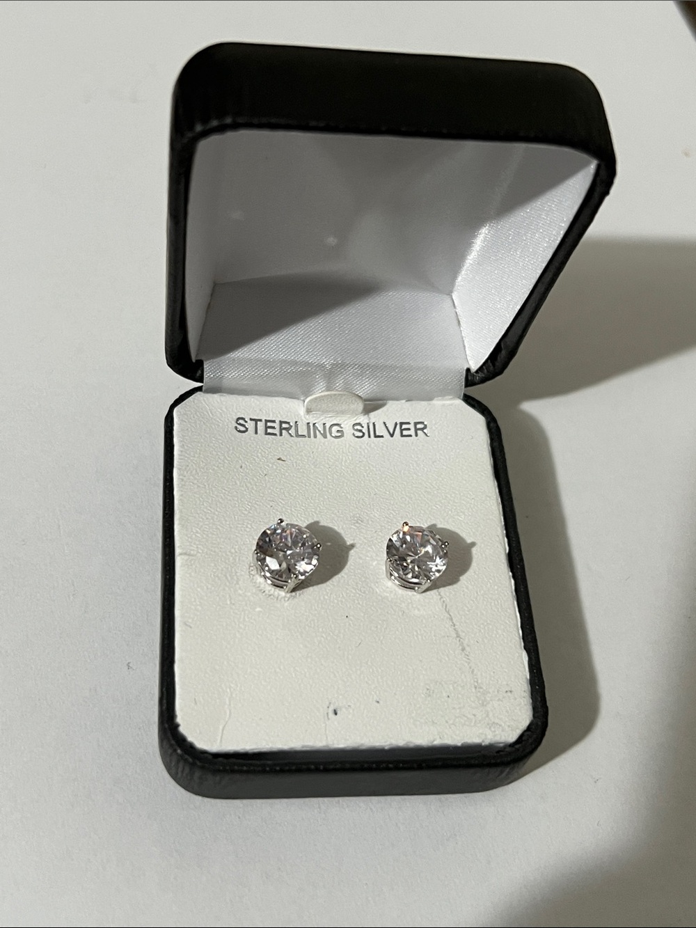 Sterling Silver Clear Crystal Stud Earrings - Sparkling Round Solitaire